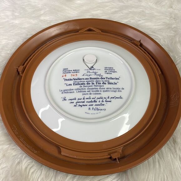 Limoges Setting Sail at the Tuileries B.Peltriaux collectors plate 1986 - Picture 4 of 5